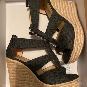 Michael by Michael Kors Damita Wedge in Black size 6 women’s US